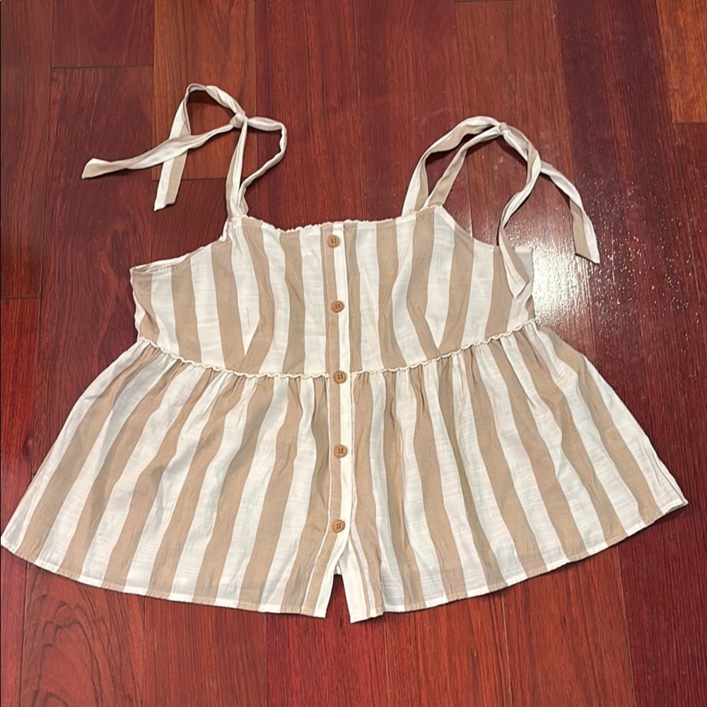 LC Lauren Conrad Beige and White Textured Top